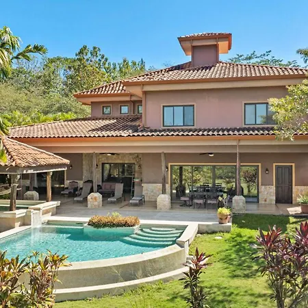Casa Paulina Villa